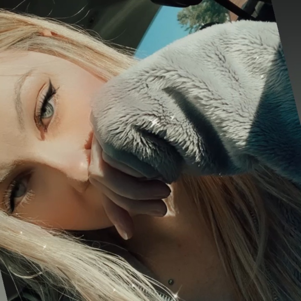 Meet your Posher, Kasey